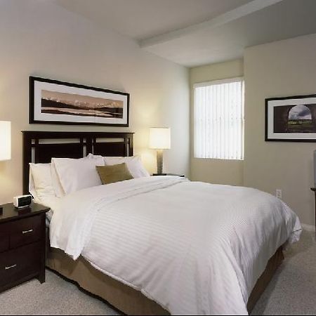 Meridian Parkside Newport News Room photo